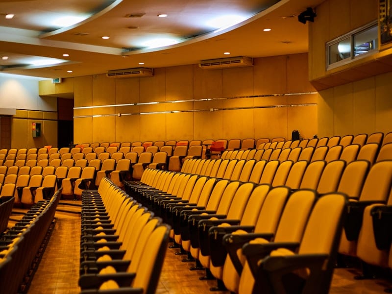 Auditorio universitario vacío